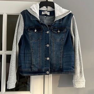 Wallflower Denim Jacket. Size XL. Fits like a L.